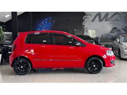VOLKSWAGEN - FOX - 2011/2011 - Vermelha - R$ 40.900,00