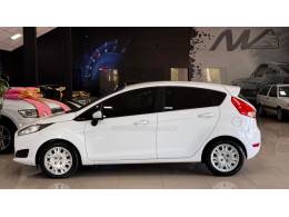 FORD - FIESTA - 2014/2015 - Branca - R$ 49.900,00