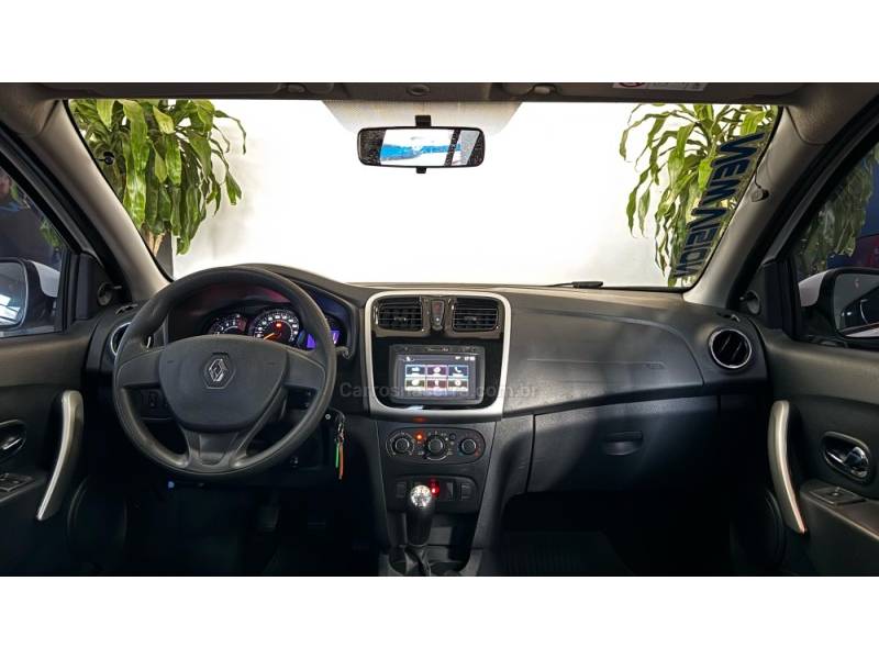 RENAULT - SANDERO - 2018/2018 - Branca - R$ 47.900,00