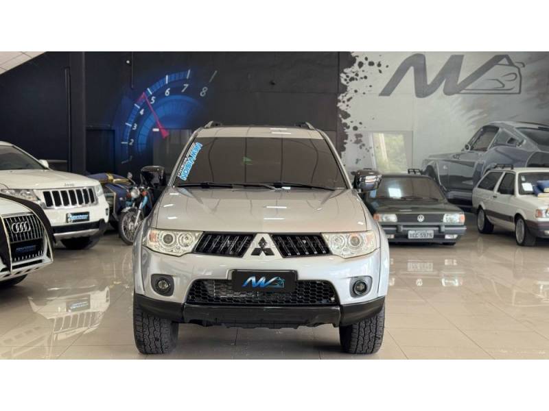 MITSUBISHI - PAJERO DAKAR - 2013/2013 - Prata - R$ 113.900,00