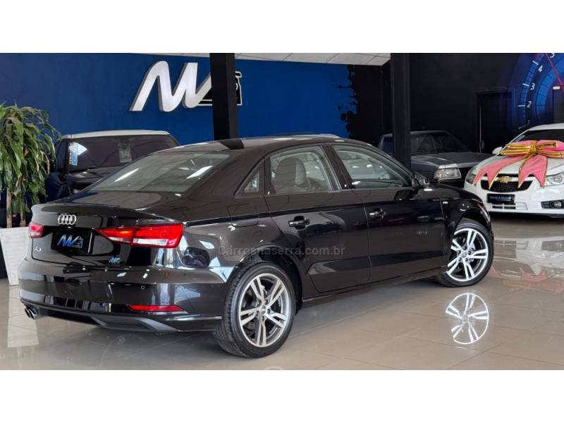 AUDI - A3 - 2020/2020 - Preta - R$ 112.900,00