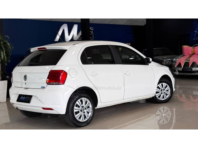 VOLKSWAGEN - GOL - 2017/2017 - Branca - R$ 45.900,00