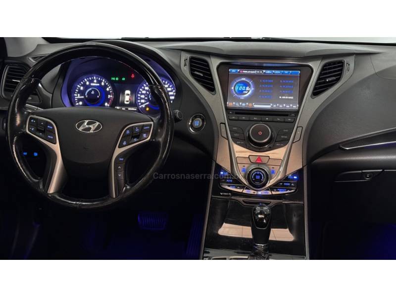 HYUNDAI - AZERA - 2012/2013 - Prata - R$ 82.900,00