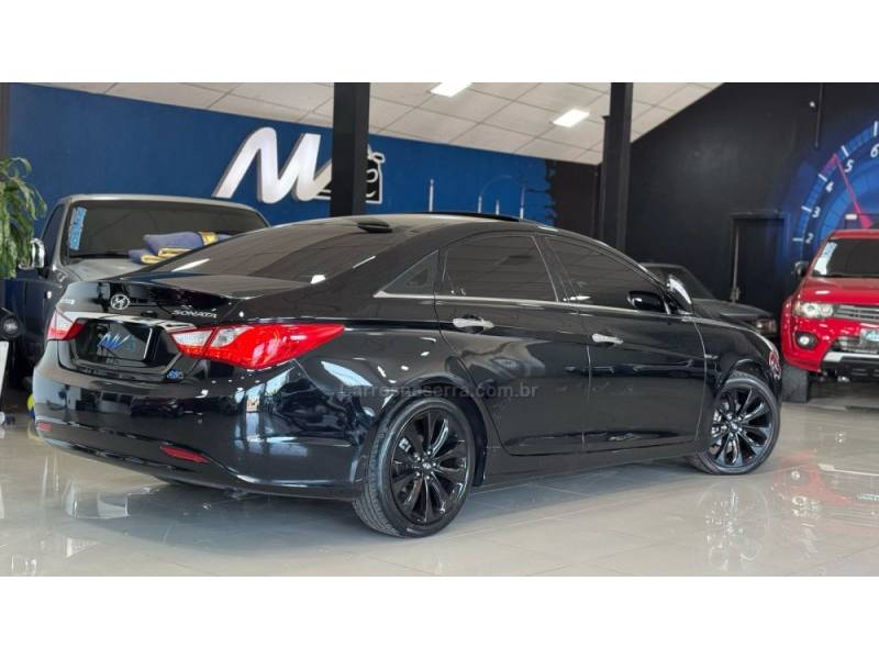 HYUNDAI - SONATA - 2011/2012 - Preta - R$ 72.900,00