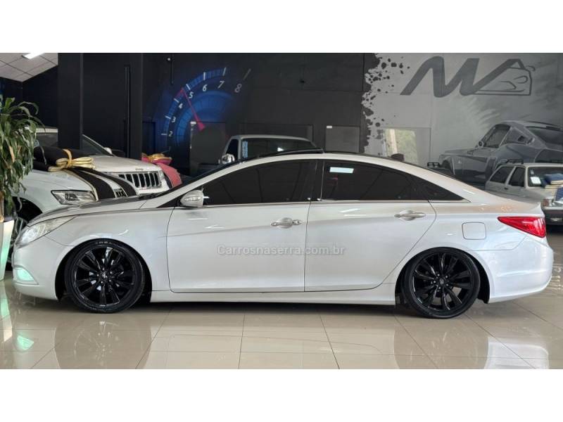 HYUNDAI - SONATA - 2011/2012 - Prata - R$ 72.900,00