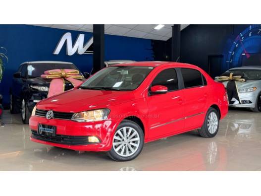 VOLKSWAGEN - VOYAGE - 2015/2016 - Vermelha - R$ 49.900,00