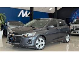 CHEVROLET - ONIX - 2023/2024 - Cinza - R$ 99.900,00