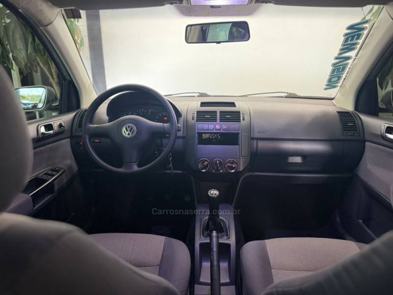 VOLKSWAGEN - POLO - 2008/2008 - Prata - R$ 39.900,00