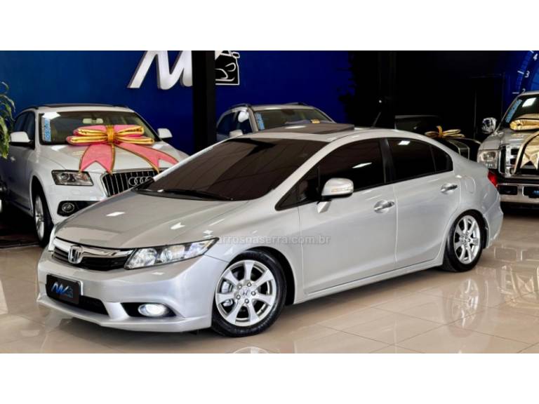 HONDA - CIVIC - 2013/2013 - Prata - R$ 79.900,00