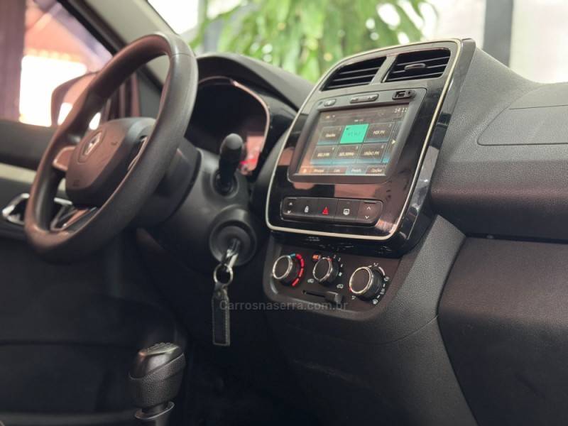RENAULT - KWID - 2017/2018 - Branca - R$ 47.900,00