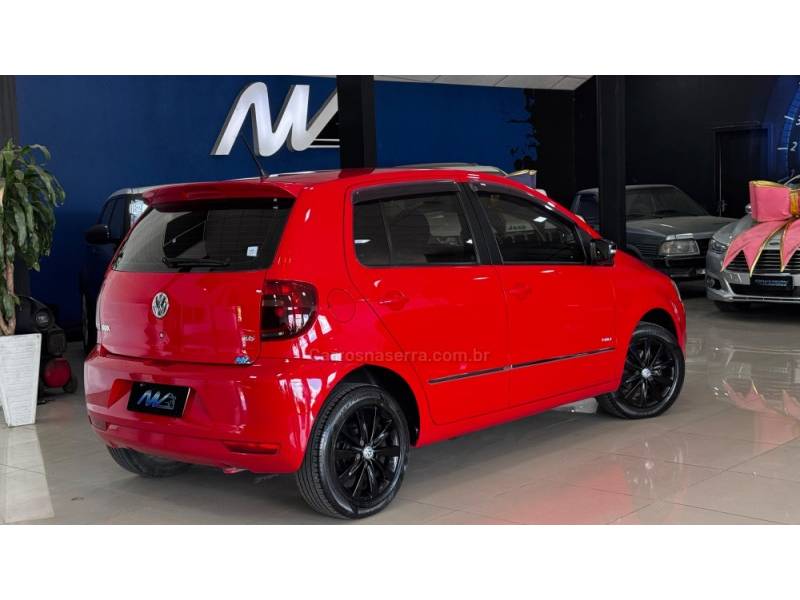 VOLKSWAGEN - FOX - 2011/2011 - Vermelha - R$ 40.900,00