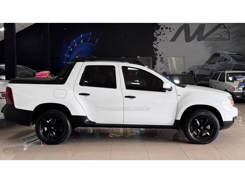 RENAULT - DUSTER OROCH - 2018/2019 - Branca - R$ 78.900,00