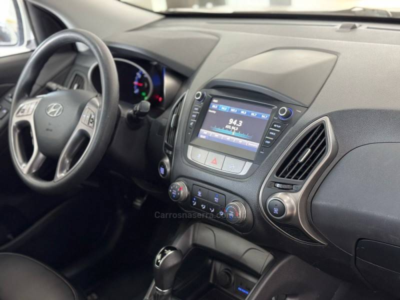HYUNDAI - IX35 - 2017/2018 - Prata - R$ 90.900,00