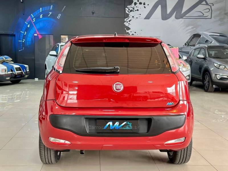 FIAT - PUNTO - 2015/2016 - Vermelha - R$ 49.900,00