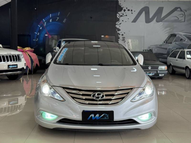 HYUNDAI - SONATA - 2011/2012 - Prata - R$ 72.900,00