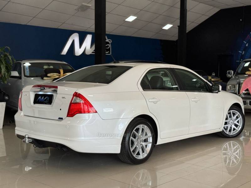 FORD - FUSION - 2011/2012 - Branca - R$ 54.900,00