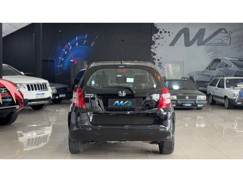 HONDA - FIT - 2009/2010 - Preta - R$ 49.900,00