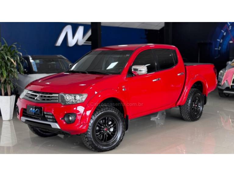 MITSUBISHI - L200 - 2014/2015 - Vermelha - R$ 136.900,00