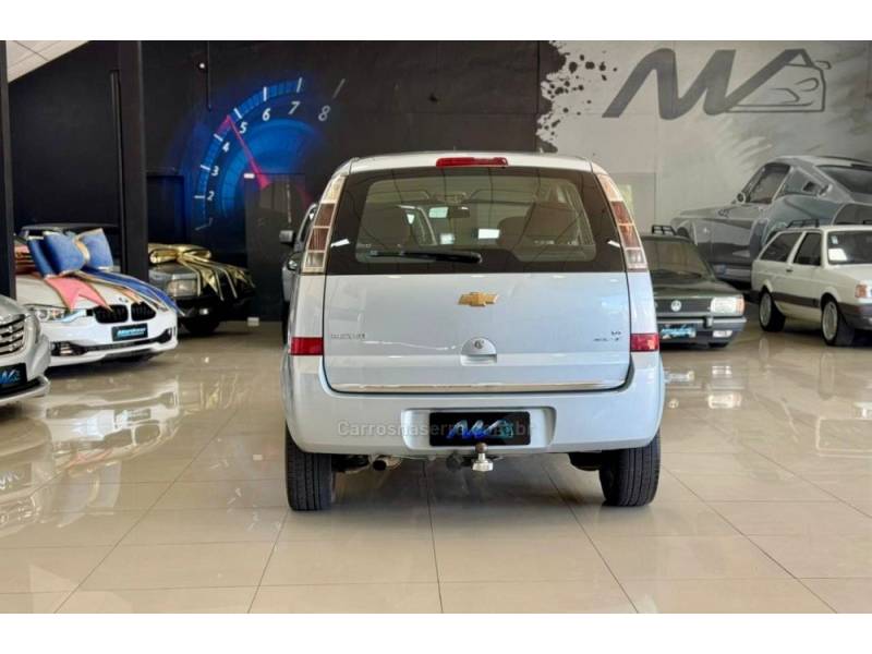 CHEVROLET - MERIVA - 2010/2011 - Prata - R$ 35.900,00