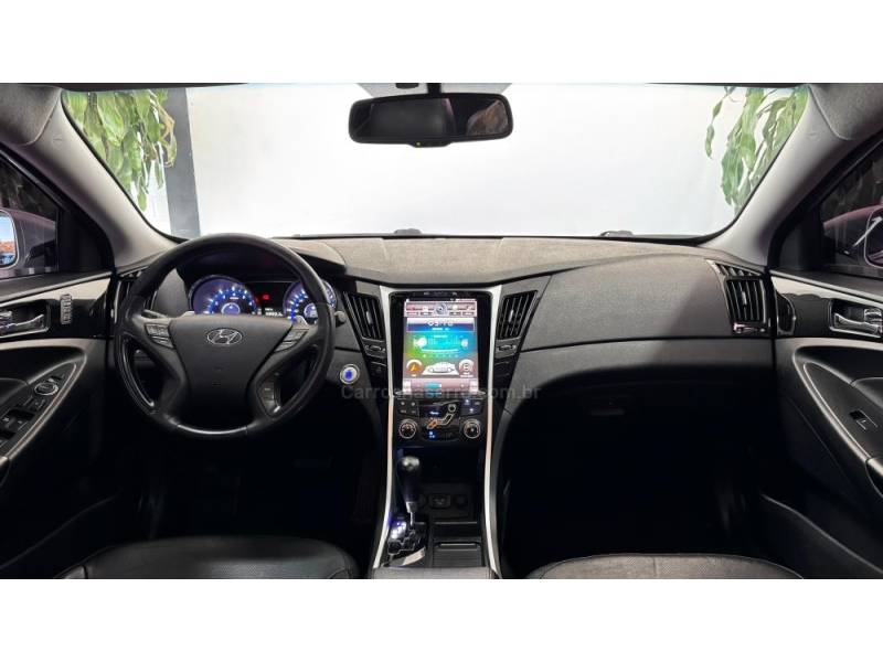 HYUNDAI - SONATA - 2011/2012 - Prata - R$ 72.900,00