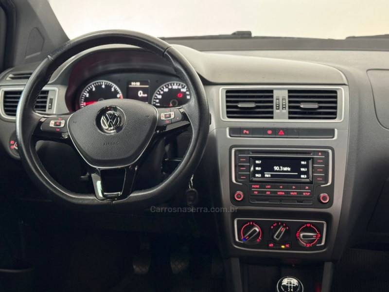 VOLKSWAGEN - FOX - 2015/2016 - Branca - R$ 54.900,00