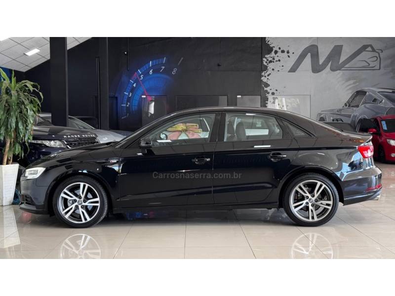 AUDI - A3 - 2020/2020 - Preta - R$ 112.900,00