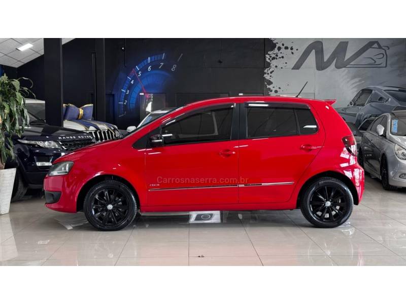 VOLKSWAGEN - FOX - 2011/2011 - Vermelha - R$ 40.900,00