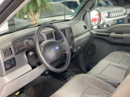 FORD - F-250 - 2009/2009 - Prata - R$ 168.900,00