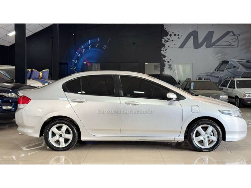 HONDA - CITY - 2011/2011 - Prata - R$ 48.900,00