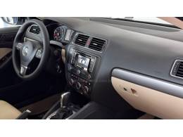 VOLKSWAGEN - JETTA - 2012/2013 - Branca - R$ 80.900,00