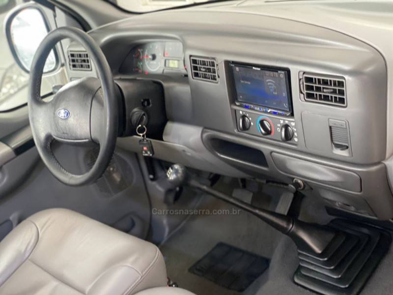 FORD - F-250 - 2009/2009 - Prata - R$ 168.900,00