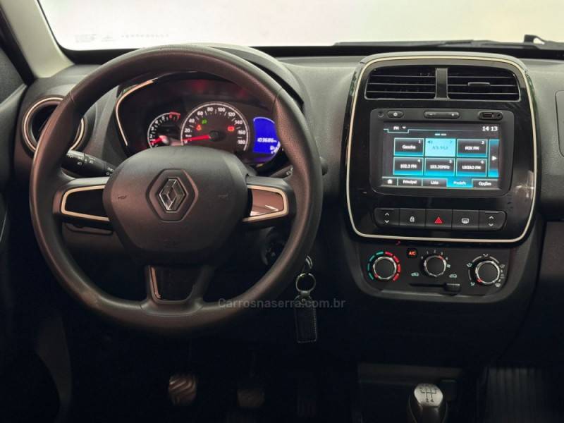 RENAULT - KWID - 2017/2018 - Branca - R$ 47.900,00