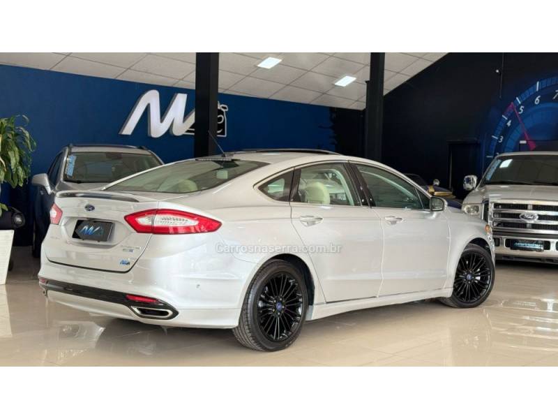 FORD - FUSION - 2013/2013 - Prata - R$ 82.900,00