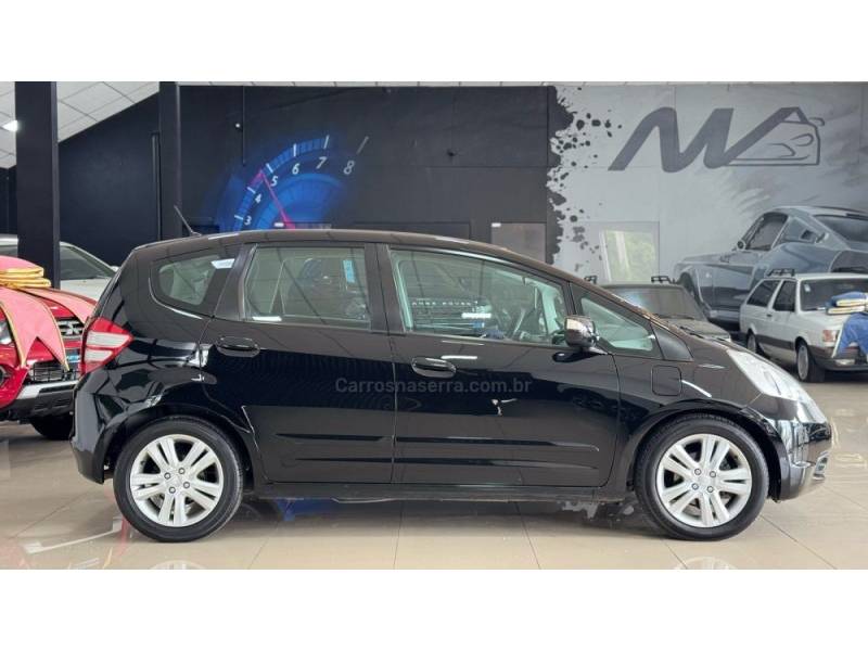 HONDA - FIT - 2009/2010 - Preta - R$ 49.900,00