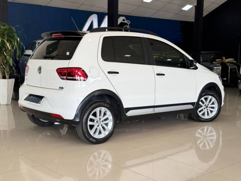 VOLKSWAGEN - FOX - 2015/2016 - Branca - R$ 54.900,00