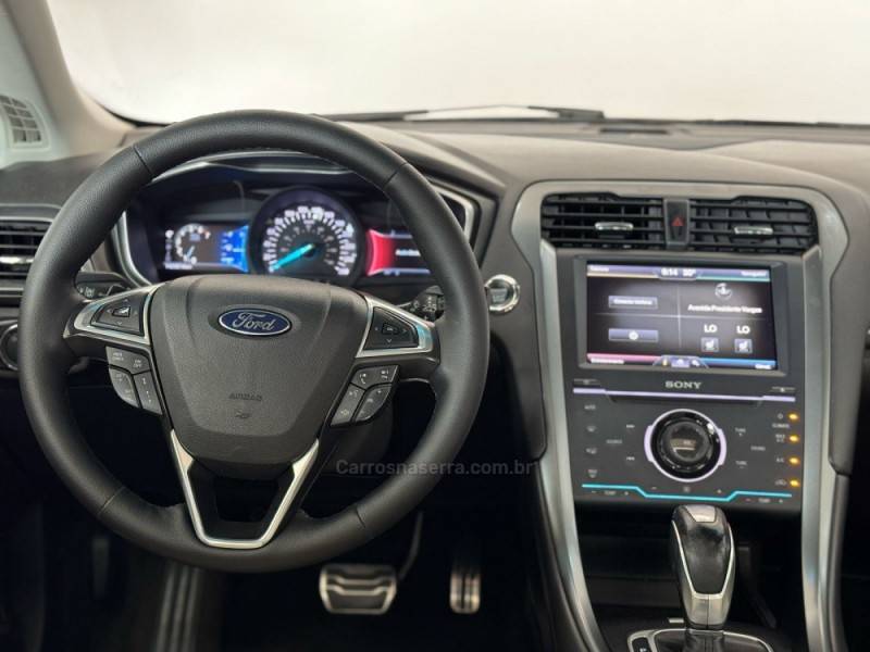 FORD - FUSION - 2013/2013 - Prata - R$ 82.900,00
