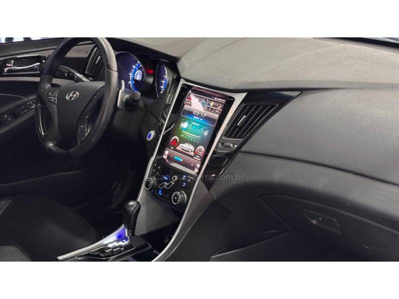 HYUNDAI - SONATA - 2011/2012 - Prata - R$ 72.900,00