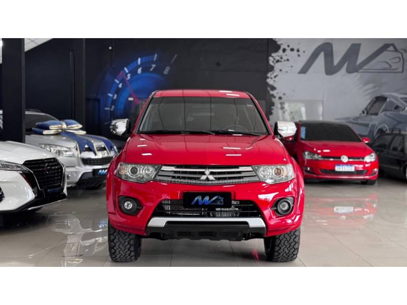 MITSUBISHI - L200 - 2014/2015 - Vermelha - R$ 136.900,00