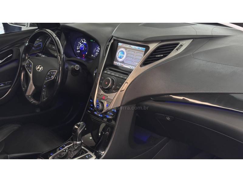 HYUNDAI - AZERA - 2012/2013 - Prata - R$ 82.900,00