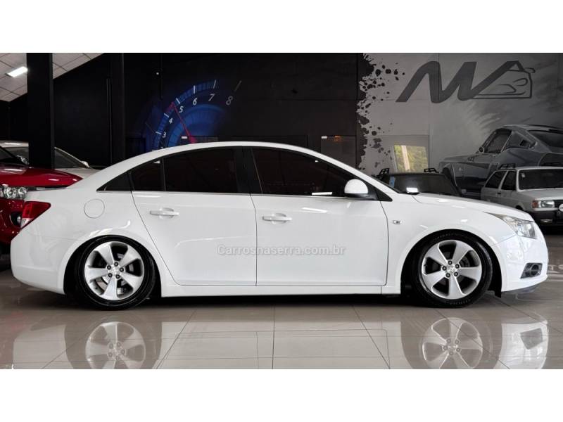 CHEVROLET - CRUZE - 2013/2013 - Branca - R$ 60.900,00