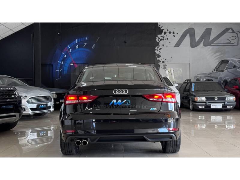 AUDI - A3 - 2020/2020 - Preta - R$ 112.900,00