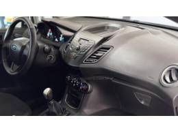 FORD - FIESTA - 2014/2015 - Branca - R$ 49.900,00