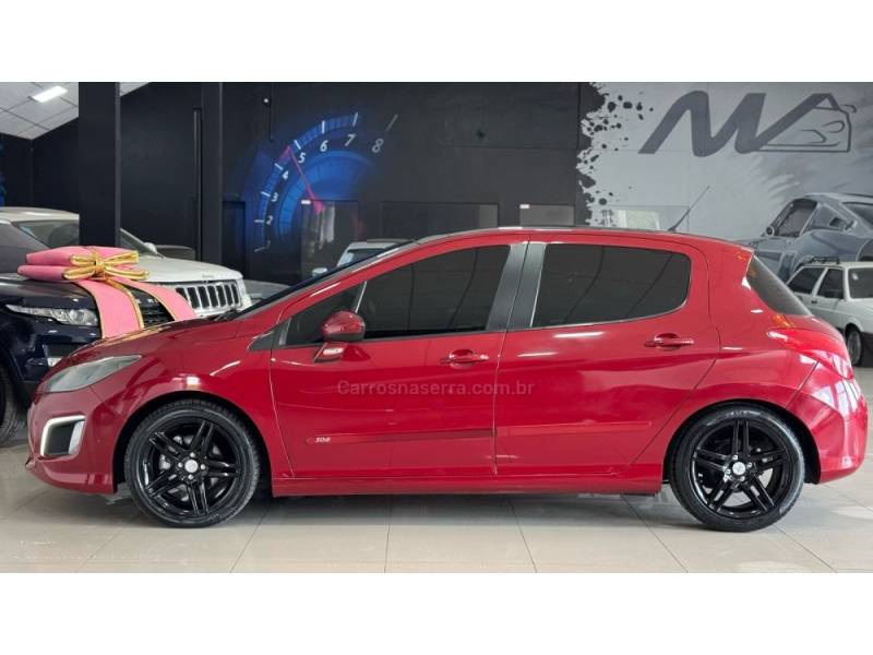 PEUGEOT - 308 - 2013/2014 - Vermelha - R$ 49.900,00