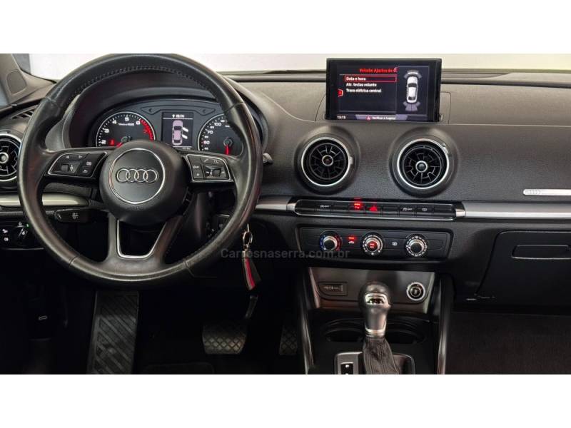 AUDI - A3 - 2020/2020 - Preta - R$ 112.900,00