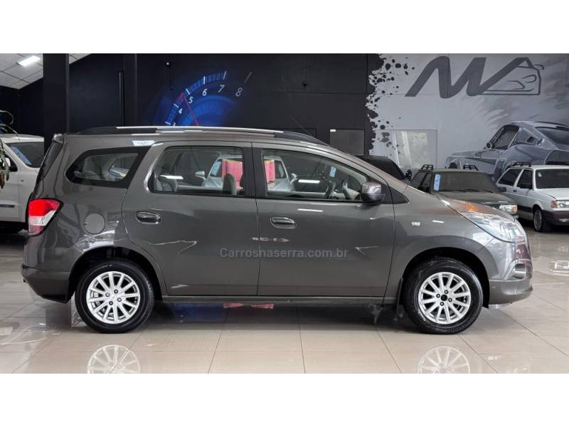 CHEVROLET - SPIN - 2012/2013 - Cinza - R$ 58.900,00