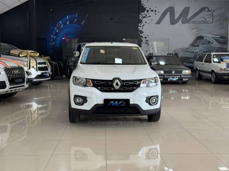 RENAULT - KWID - 2017/2018 - Branca - R$ 47.900,00