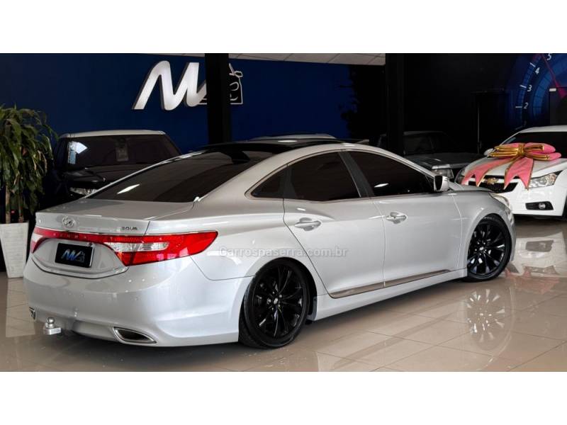 HYUNDAI - AZERA - 2012/2013 - Prata - R$ 82.900,00