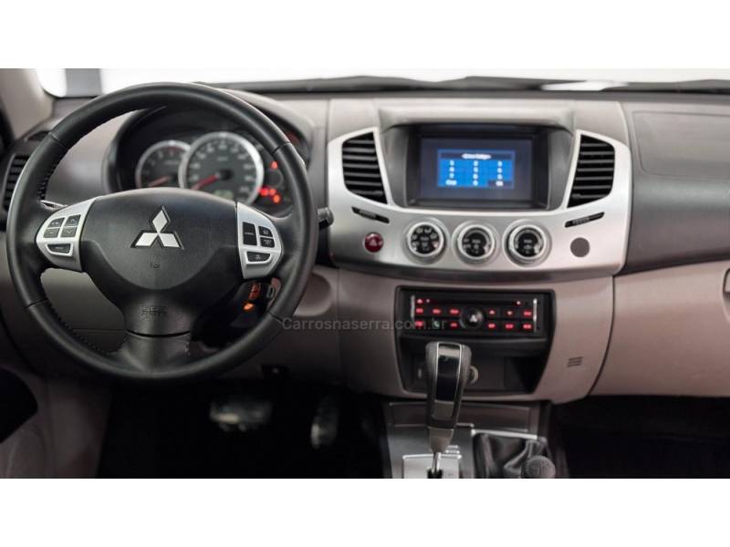 MITSUBISHI - L200 - 2014/2015 - Vermelha - R$ 136.900,00