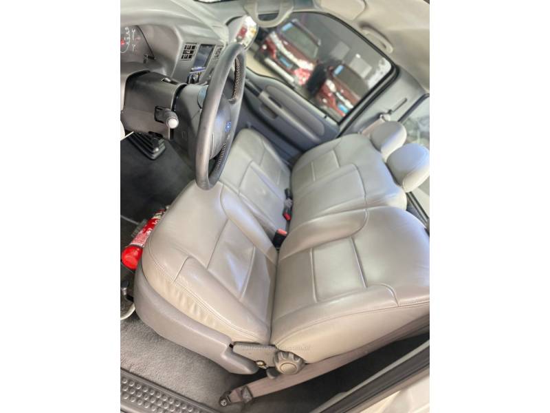 FORD - F-250 - 2009/2009 - Prata - R$ 168.900,00