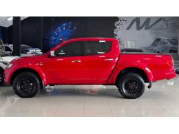 MITSUBISHI - L200 - 2014/2015 - Vermelha - R$ 136.900,00